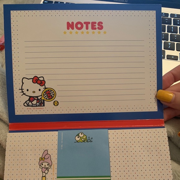 Hello Kitty Sticky Note Stationary - Picture 4 of 4
